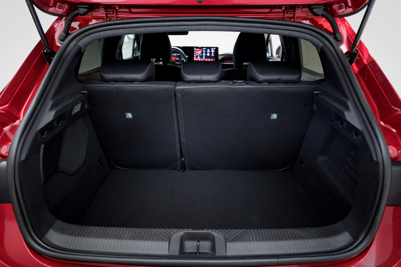 SMALL_Renault Clio full hybrid E-Tech - Esprit Alpine - Absolute Red (64)